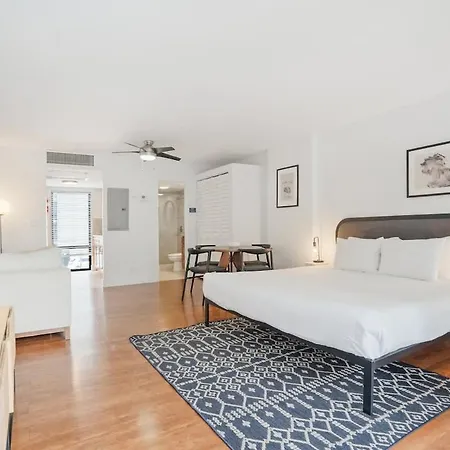 Stravinsky #306 Apartment